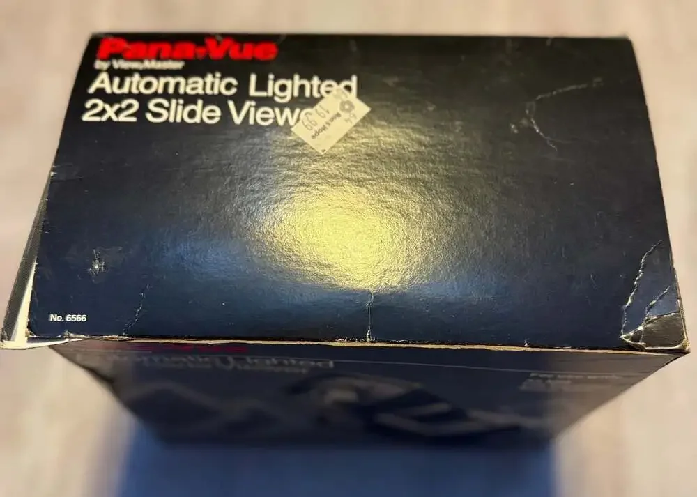Pana-Vue by View-Master Automatic‎ Lighted 2x2 Slide Viewer